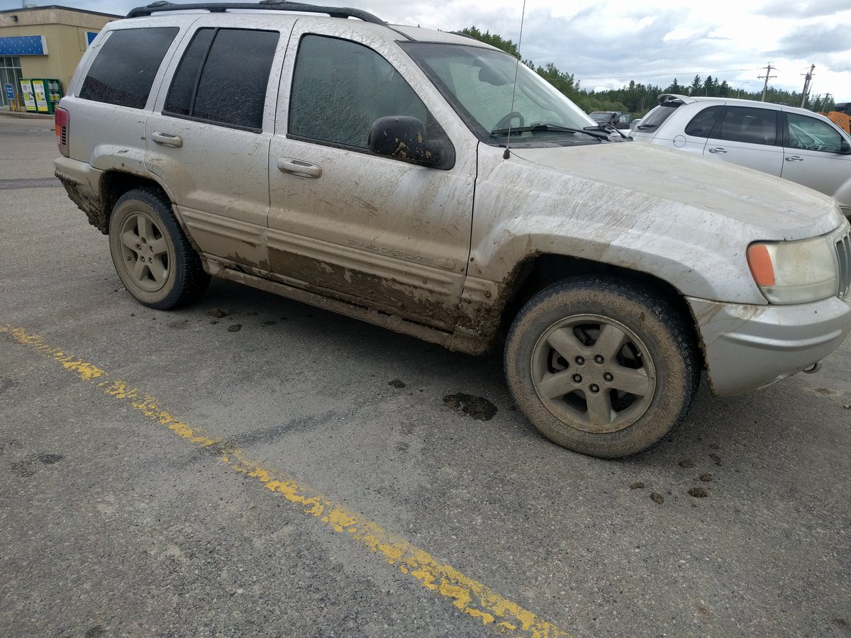 1UpTogether's tweet photo. Decided to scout a few possible routes on 4 wheels today for another @AlbertaDualSpor ride. The Jeep has never been this dirty. https://t.co/2OwWjdM8ag