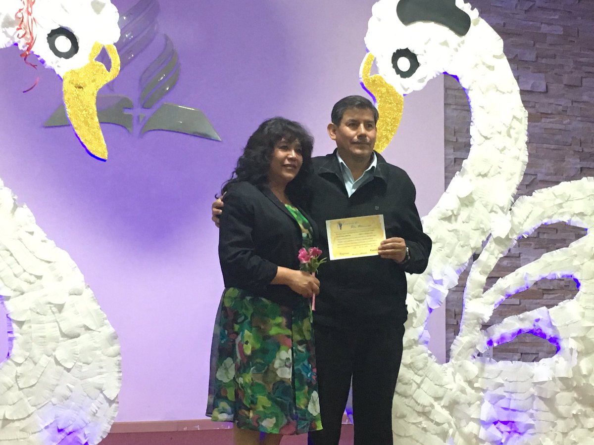 josuellempen's tweet photo. Termina la Semana de familia en la iglesia Huayruropata Cusco B MSOP con la renovación del Compromiso Matrimonial #FamiliaUnPlanDeRescate https://t.co/R7TRHFxjYI