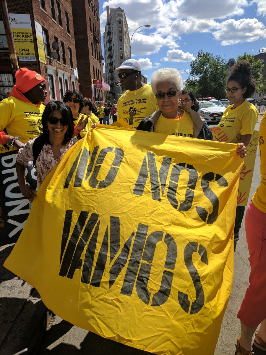 CASAbronx's tweet photo. ¡Aquí estamos y no nos vamos! #realaffordability #Antidisplacement #goodjobs #realcommunityparticipation https://t.co/fDsCE92Qha