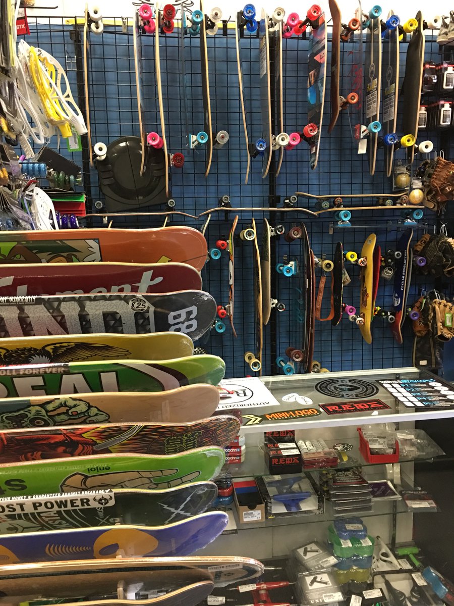 piasroswell's tweet photo. The Boards are Back in Town! Come on in and get your summer rollin’ the right way
#EverybodyPlays #BuildABoard #Hashtagforhashtagsake https://t.co/i4t27UOvrk
