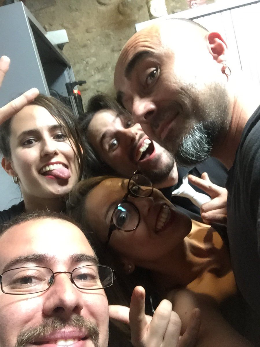 ovaldasmouras's tweet photo. comencem! lume!!!! #OVDM https://t.co/DiFUI3gZ5p