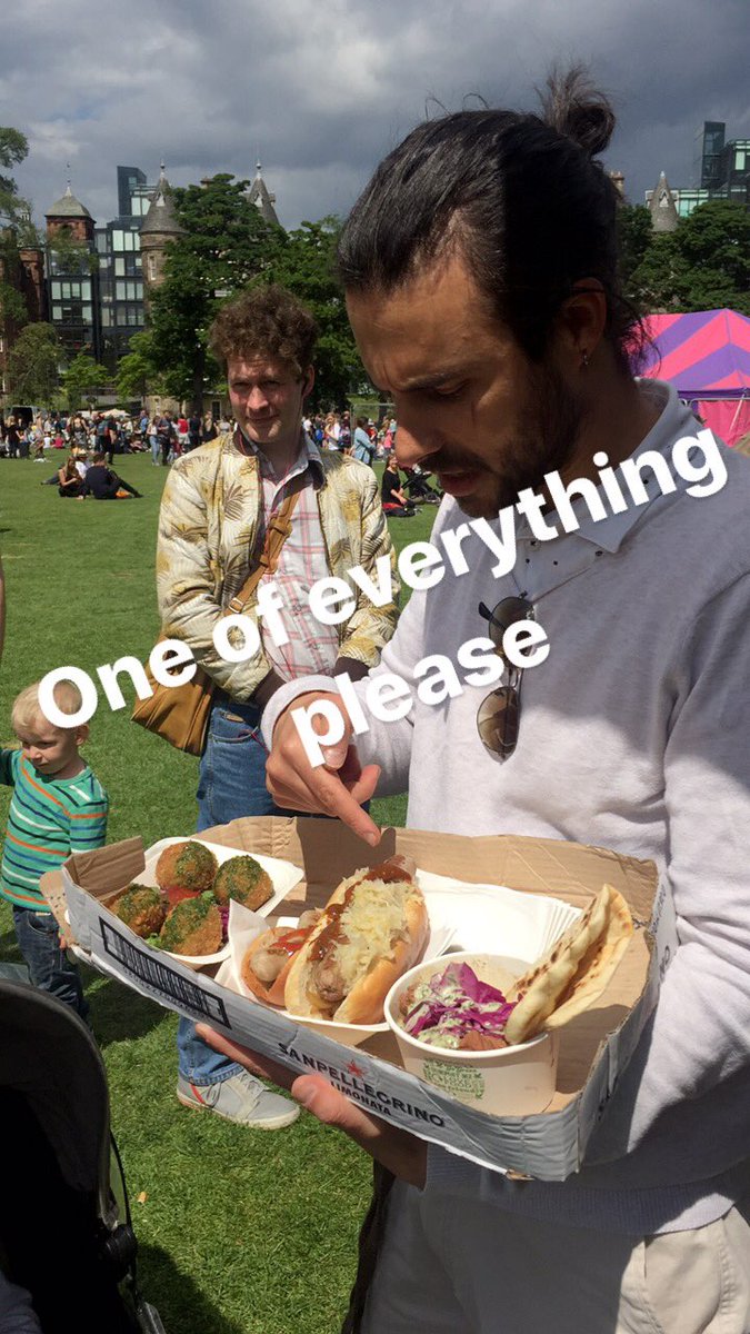 FreshrEVOLt's tweet photo. Eat your heart out with us @MeadowsFestival all day tomorrow! #edinburghstreetfood #tastingplatter https://t.co/EByDJ7vrCc