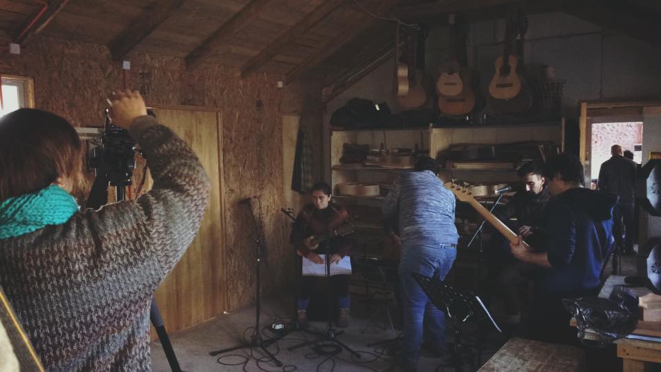 PatrimonioTT's tweet photo. En breve transmitiremos via streaming por nuestro Facebook "encuentro en el tataller" del luthier Ed, Cornejo M, destacados musicos ptes!! https://t.co/NSOvzpB9sY