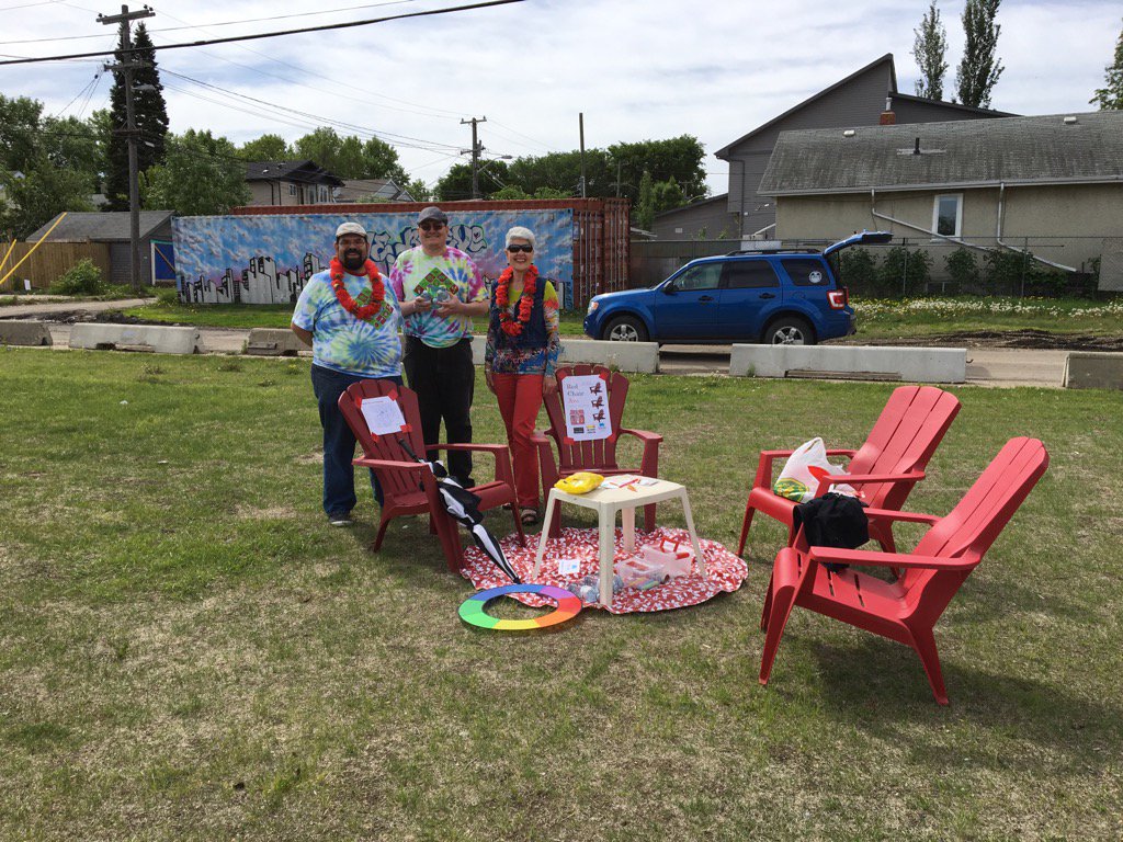 Fun project for #100in1DayYeg on #RedChairAve. Nice to meet you Val,Ed,Wes. Hope lots drop by. #yeg