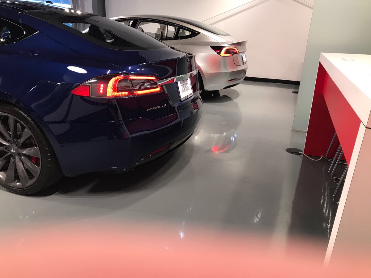 PSWillemsen's tweet photo. #tesla #TeslaModel3 #teslafactorytour #fremont https://t.co/wGOKrLPxJm