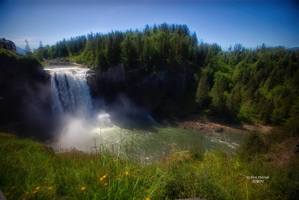 Snoqualmie Falls showin' off in the sun. ☀

Thanks Don Detrick for sharing! #komoLOZ