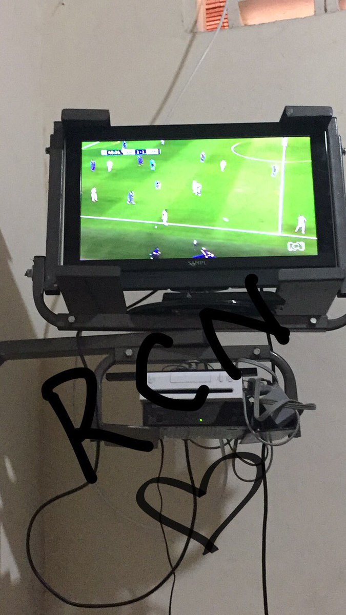matemax24's tweet photo. Disfrutando de la final por RCN @ColGritaGol @ColGritaGol #FinalChampionsxRCN me quiero llevar la camiseta, @ColGritaGol siempre pendiente https://t.co/2QCAOBO27l