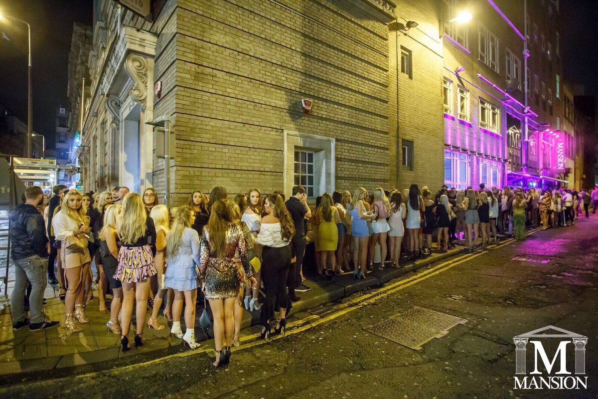 AJ_Liverpool's tweet photo. Its Almost Party Time 🕺🏼🕺🏼🕺🏼

@MansionVIP 🙌🏽🙌🏽🙌🏽

DM Me For Last Minute G/List 

😘

#LiverpoolsNumberOne https://t.co/U0DXecR0Qz