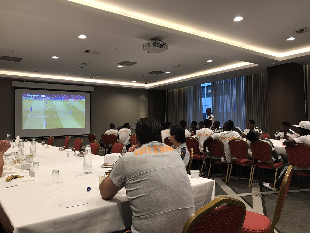 Marc Wilmots (@wilmotsmarc) on Twitter photo On regarde la finale de la <a href="/ChampionsLeague/">UEFA Champions League</a> avant 🇨🇮VS 🇱🇺 demain 19h 30.
#AllezLesÉléphants On regarde la finale de la <a href="/ChampionsLeague/">UEFA Champions League</a> avant 🇨🇮VS 🇱🇺 demain 19h 30.
#AllezLesÉléphants