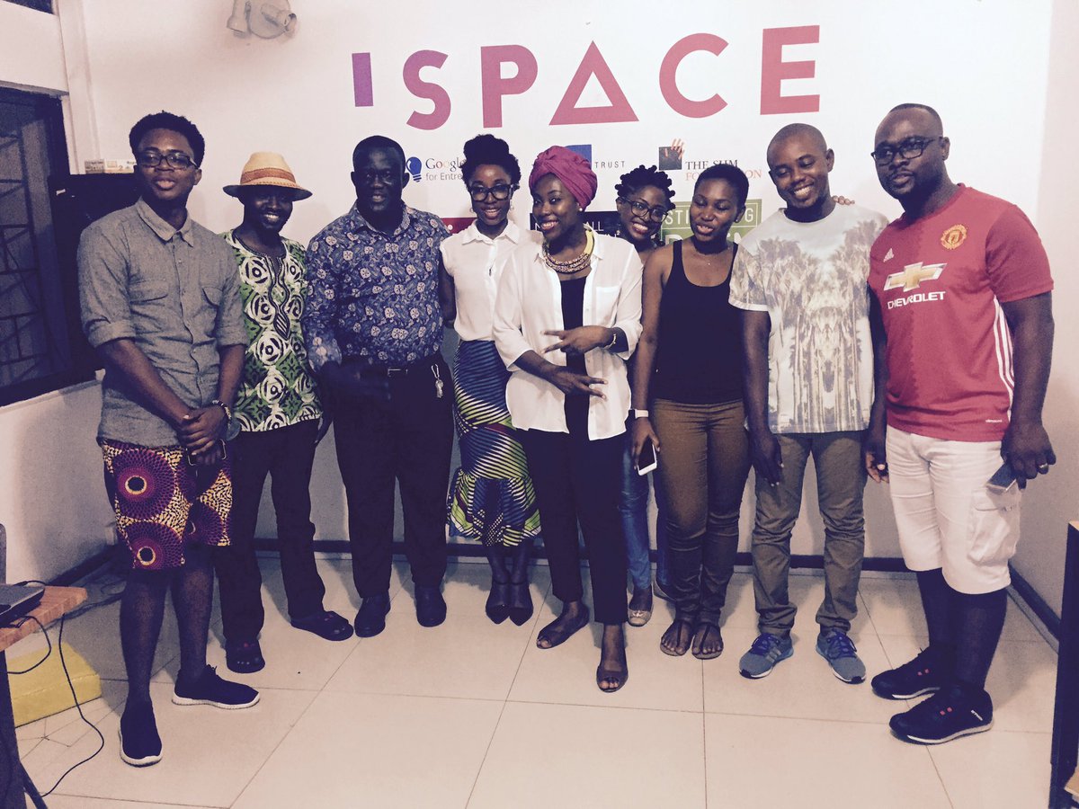 Circumspecte_'s tweet photo. It's a wrap! Thank you @iSpaceGh and to all our participants engaging with us! And @jabdulai and @OyooQuartey for schooling us. #GoSocialGH https://t.co/feAaTvAWnd