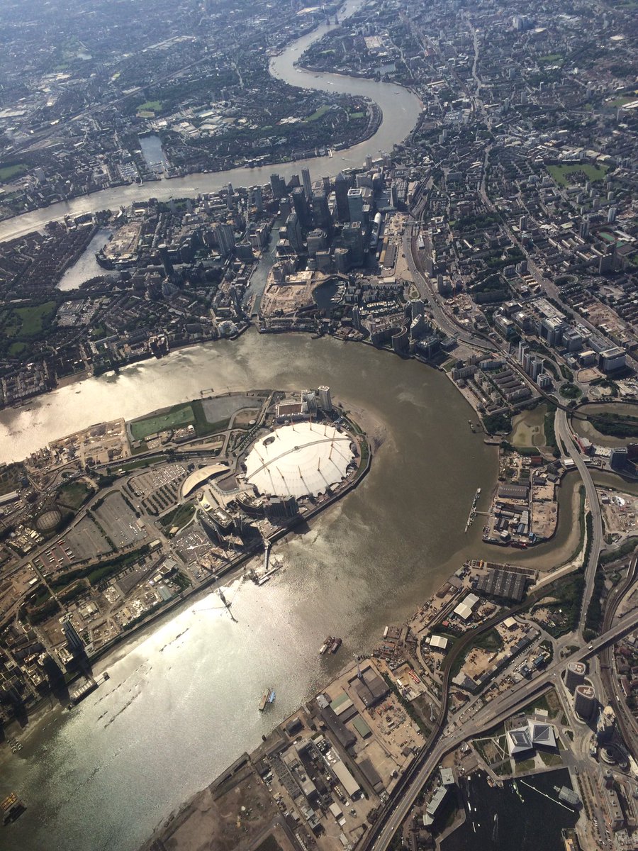 flying over the Dome today on way back into London <a href="/RSHParchitects/">RSHP</a>