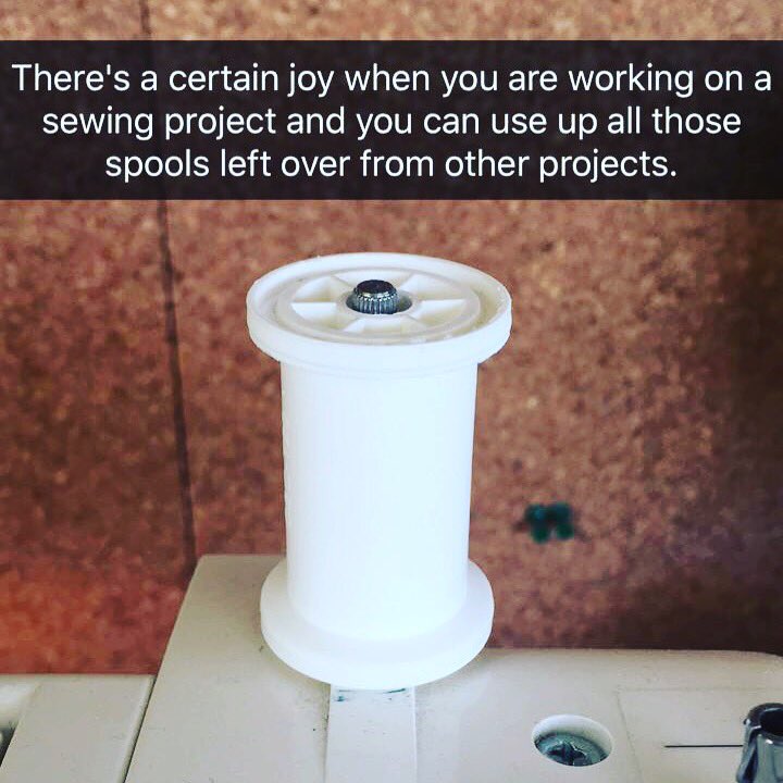 thisgalsal's tweet photo. #usingallmyspools #nomorethread #joyfulsewing https://t.co/lONAxIFLKL