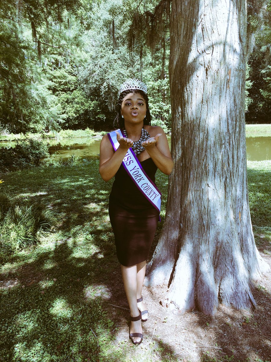 MissYorkCounty's tweet photo. Your Miss York County 2018👑 #MBSC #MissYC #IssaQueen https://t.co/Xf44hAXE6k