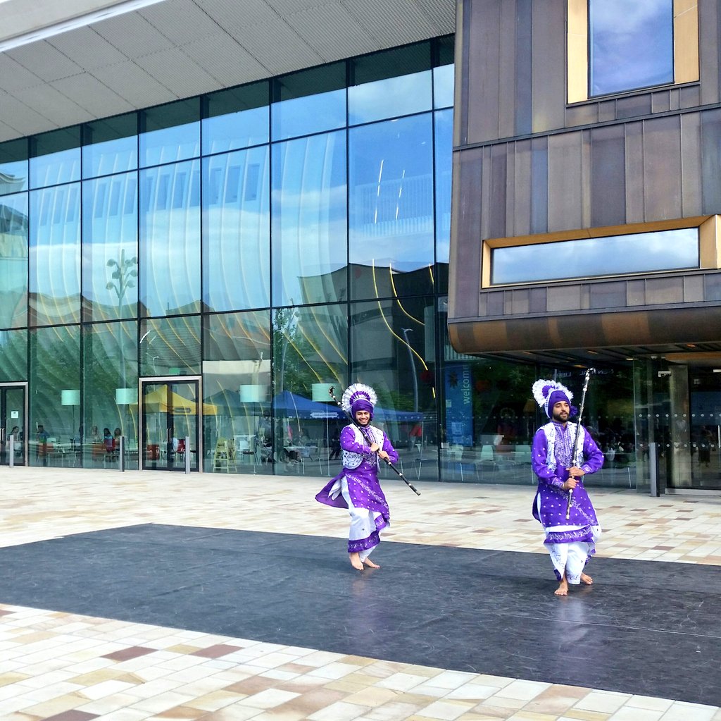 castindoncaster's tweet photo. Taking to the outdoor stage is @PRAlearning!! #AlchemyDoncaster https://t.co/EbzIgjU2qc