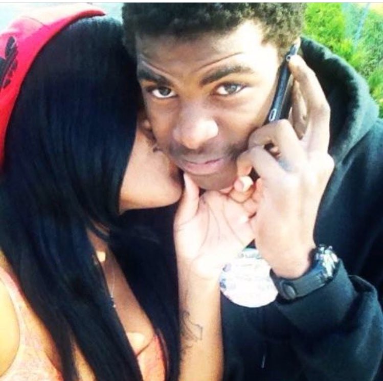 Hellyy_hell's tweet image. By your side boy here i stand 🙏🏽❤️fuck the judge the lord have the last say so 😘 #ImMyBrothersKeeper #FreeSco😈