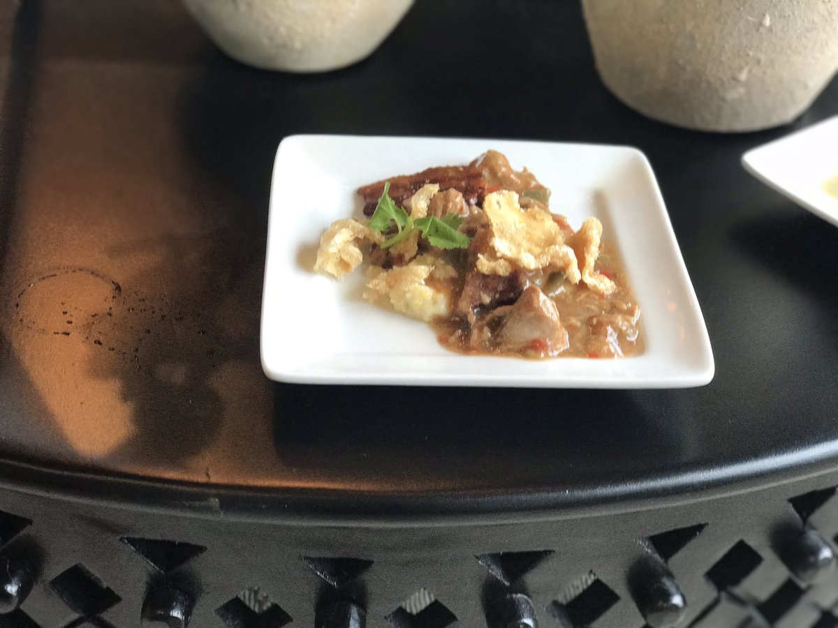 Passports_Grub's tweet photo. Thanks @LittleRockCVB for hosting breakfast for #AFWF17 #travelwriter #tennesseeblogger #foodie https://t.co/HYWEKP3Qqx