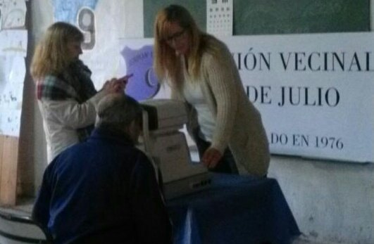 SaludTigre's tweet photo. Ni el frío nos para. Vacunación de niñxs y control Odontológico en #Rincón y vacunación y control de la vista de adultos mayores en #Pacheco https://t.co/9CKWjurB6t