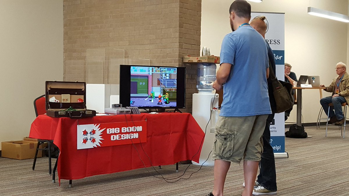 So <a href="/BigBoomDesign/">Boomer Sassmann</a> knows how to draw crowds for their #wcavl table: Classic super #nintendo #oldschool #boom