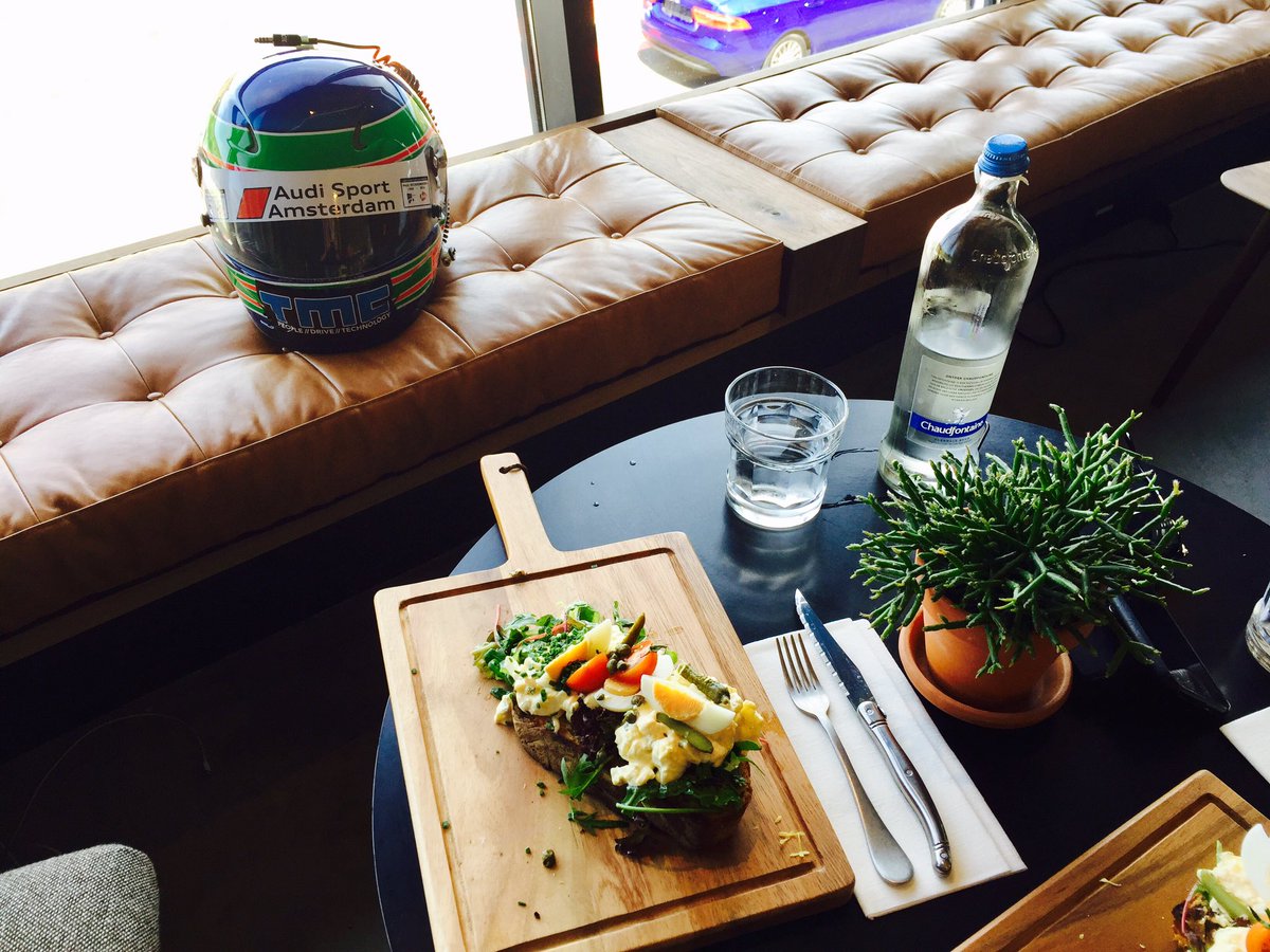 Heerlijk gelunched op het Circuit Zandvoort natuurlijk bij Bernie's Bar &amp; Kitchen met bijzonder interessant en nuttig gezelschap;)