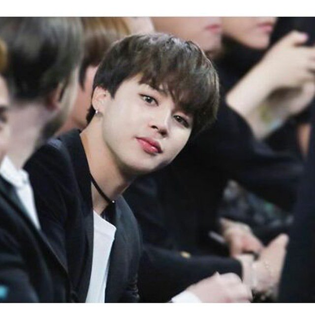 jimin_evan's tweet photo. My favorite word is your OUT in we don't talk anymore,my favorite person is you(angel) 😍😍😍😍 @BTS_twt https://t.co/lmYUFvOtKX