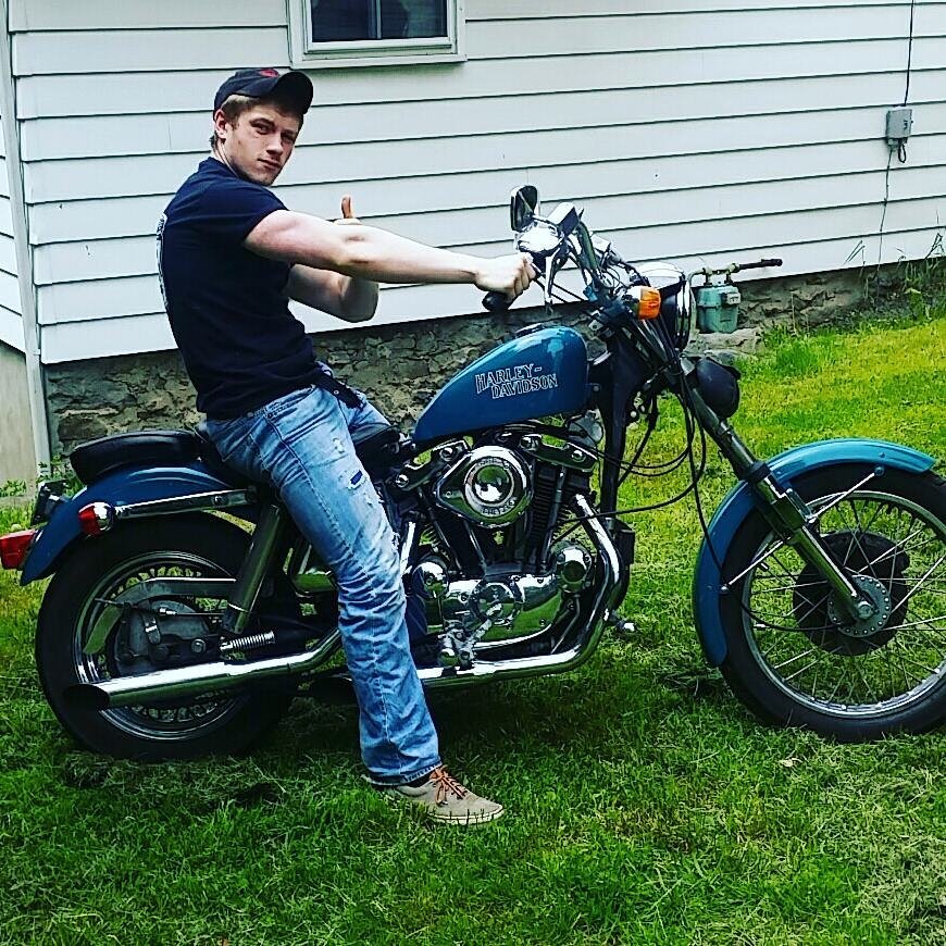Muda_FFA's tweet photo. #1975 #Harley #badass https://t.co/BHyBZysyQv