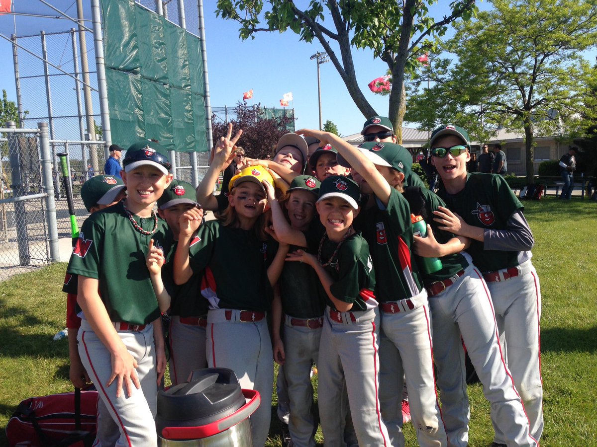 Tincaps2005's tweet photo. @Tincaps2005 Hardest Worker Helmet in our @StThomas_Cards tourney game 1 win went to CM for solid catching and timely hitting #tincapstrong https://t.co/gFJvQrw2J3
