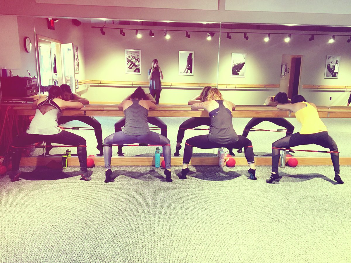 PureBarreFoCo's tweet photo. Check out that form! Our clients always are killing it. 💪🏻 #purebarre #purebarrefoco #colorado #fortcollins #barre #heelshigh https://t.co/WwnIPtW8n9