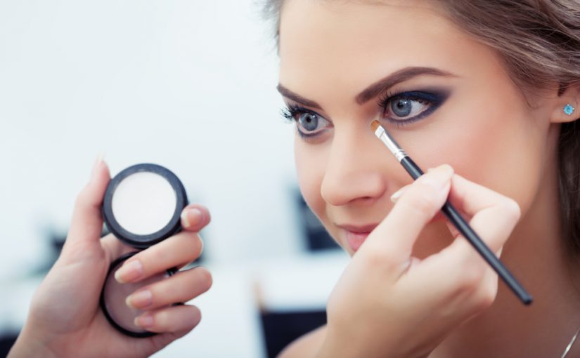 sosmujer_'s tweet photo. #TIPS #MakeUp 7 consejos de los mejores profesionales para una mirada radiante, iluminada y profunda 📌 💕  https://t.co/rkHymMWAeS https://t.co/ZuZ4LfmXw5