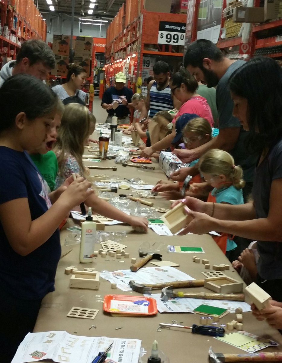 Taraglienke's tweet photo. Kids workshop Tic Tac Toe Game at 4607!! @VicTHD4607 @kattyniner https://t.co/sw8G02Un1B