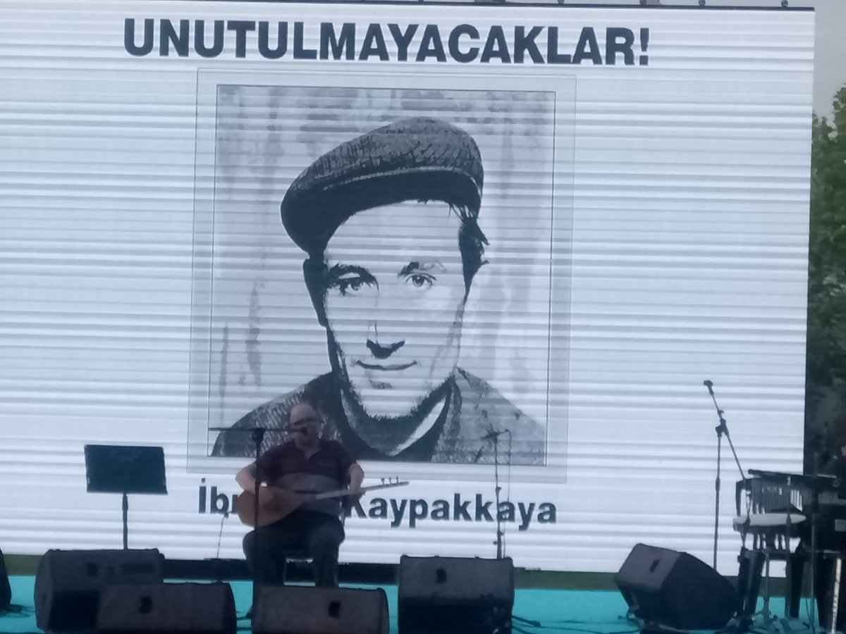 solpartibilgi's tweet photo. #40.Yıl https://t.co/Ic6Xp3QF6p