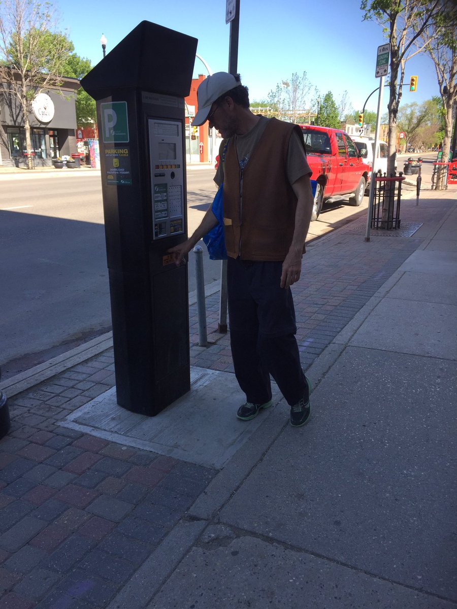 Yann looking for spare change.
Need to do laundry. Very challenging when homeless #sanctumsurvivorYXE