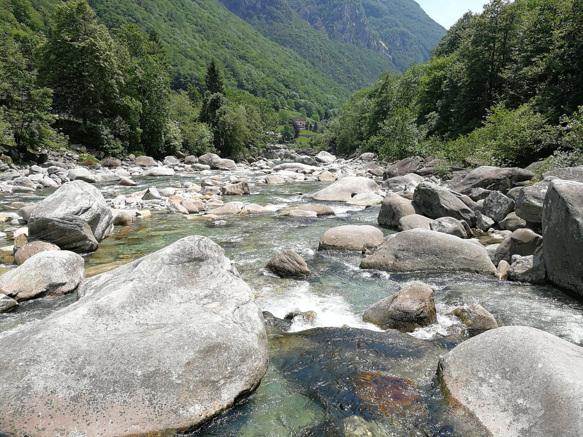 ManuelaMaze's tweet photo. #ValVerzasca #Ticino #hiking #beautiful #switzerland #JamesBondJump https://t.co/m62MiztgI9