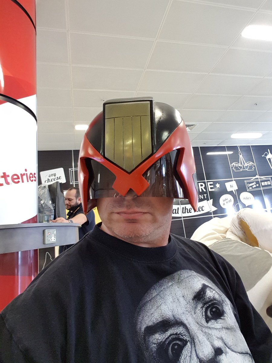 andybaymax's tweet image. New dredd helmet