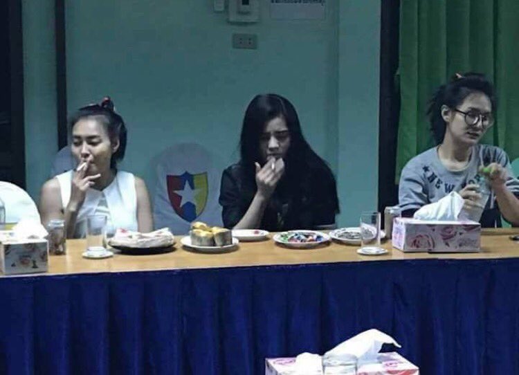 mamaru4465TH's tweet photo. นี่คือถูกจับหรือแวะมากินขนมอะ  #เปรี้ยวฆ่าหั่นศพ https://t.co/7OebVIE8TE