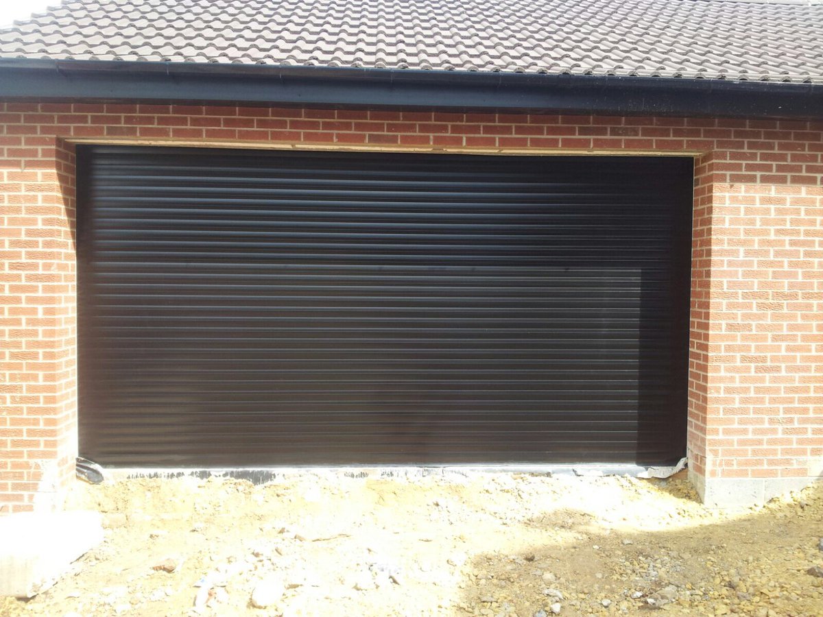 crshutters's tweet photo. This Tickhill resident has no worries when it comes to thieves thanks to our #qualityshutters #TotallyTickhill https://t.co/8YTJZz1Rl8