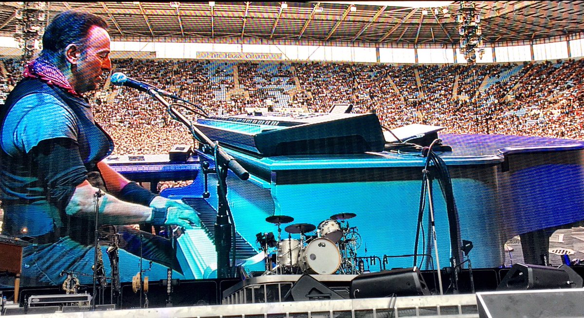 ValmyAuto's tweet photo. Coventry this time last year #DontLookBack https://t.co/8fptI2opKp