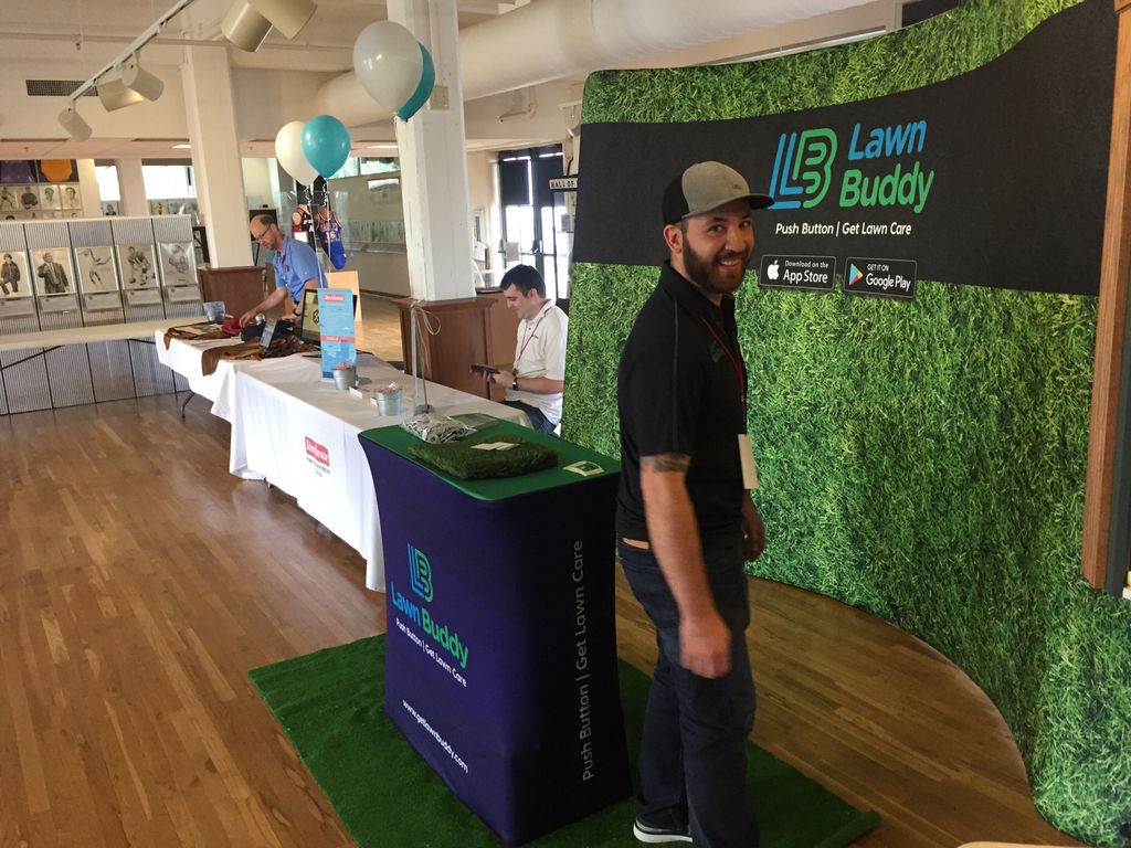1MCWichita's tweet photo. Showcase is getting set up, things get kicked off at 12:30 #techmidwest #riverfest2017 https://t.co/QTsTcmHxwE