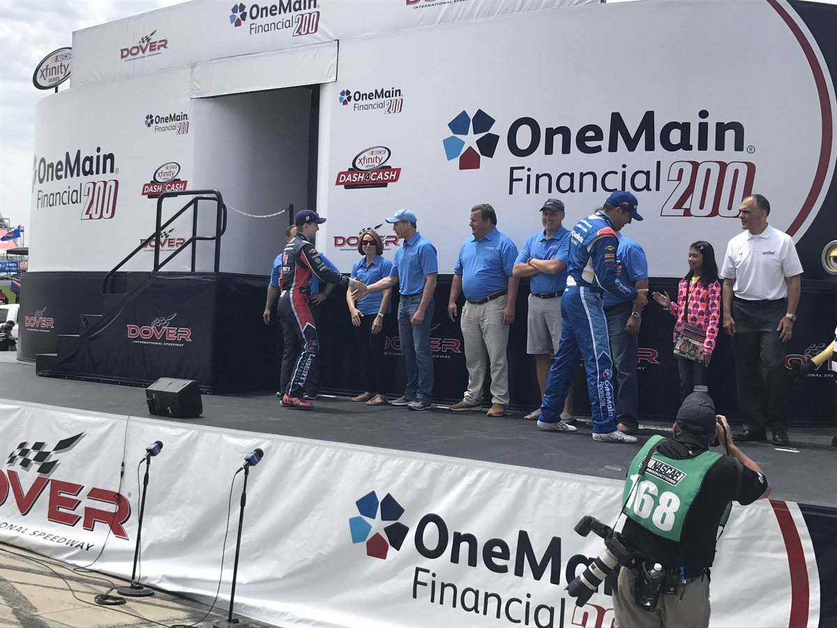 JRMotorsports's tweet photo. Driver introductions for the #OneMain200 are now underway. Catch the green flag wave on @FS1. https://t.co/5QHn40J0qO