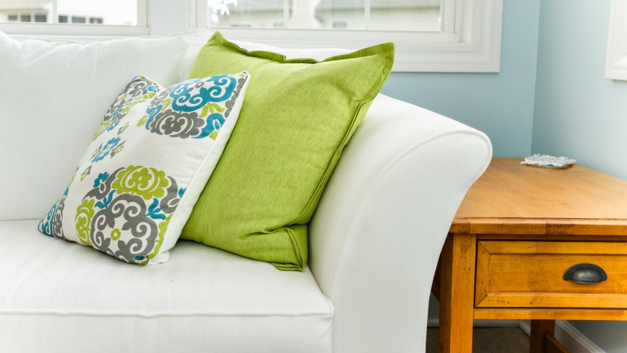 Sofasurgery's tweet photo. Summer is coming. It’s time for furniture refreshment in you summer house in Hamptons. https://t.co/kPpddcaLtv https://t.co/yr44kI7Dnr