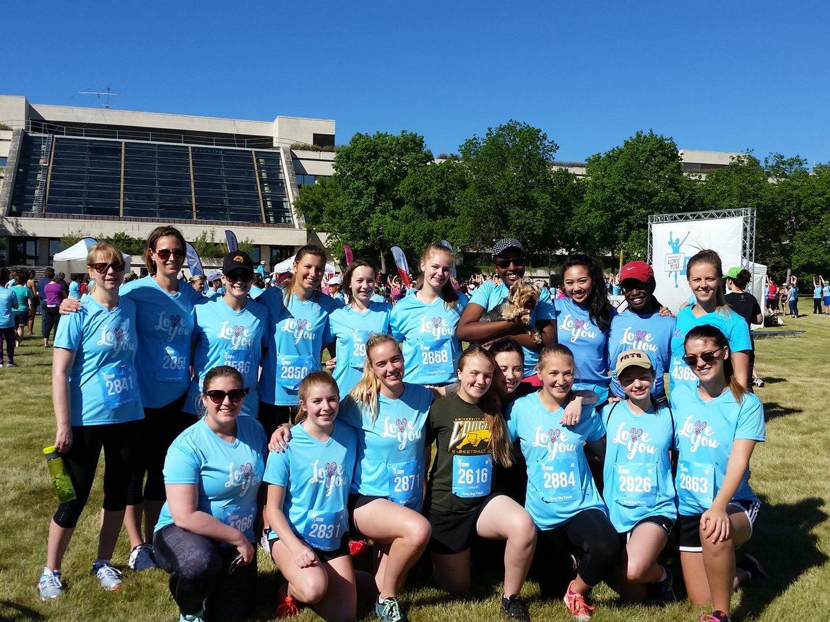 ms_l_barnes's tweet photo. @leboldushs so proud of these ladies who did the #shoppersrunforwomen #runforit #together is better #LetsTalk https://t.co/Lui08ilpMb