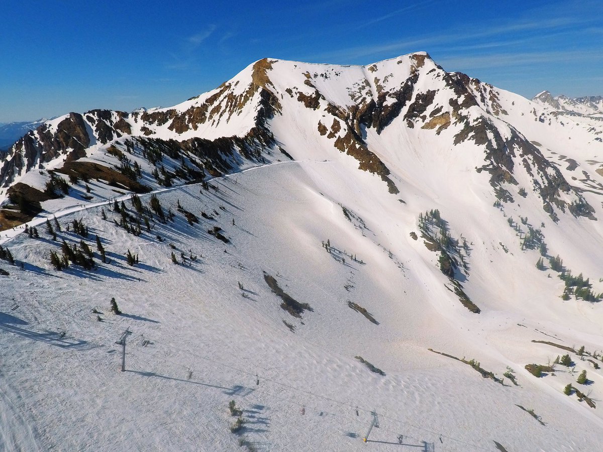 Snowbird's tweet photo. Can't stop. Won't stop. 
#LongestSeasonInUtah // #GoProKarma https://t.co/tNJZyV7d8m