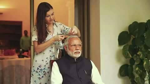 NotThatBhakt's tweet image. Modern PM #ModiHug  @RoflGandhi_