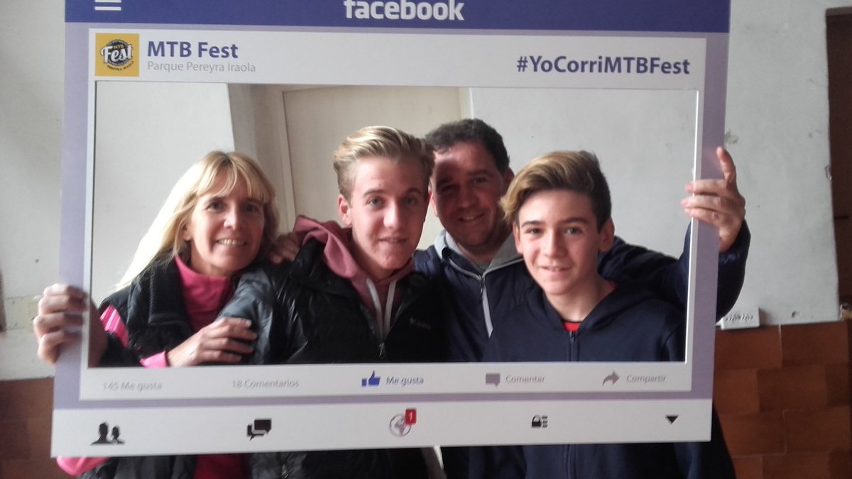 mtbfestok's tweet photo. Toda la familia apoyando al corredor #1121 
mucha suerte @pola_cabj 
@vairobikes @bancoprovincia https://t.co/NicFzHeHCr