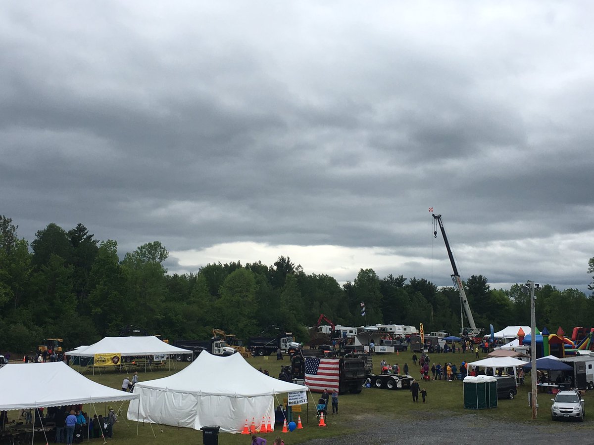 MichaelSCashman's tweet photo. Kudos to the #Plattsburgh #Kiwanis Breakfast Club on their 11th Annual Dozer Fest @AirborneSpeed truly an amazing fundraiser for community. https://t.co/IDAuS6qNM2