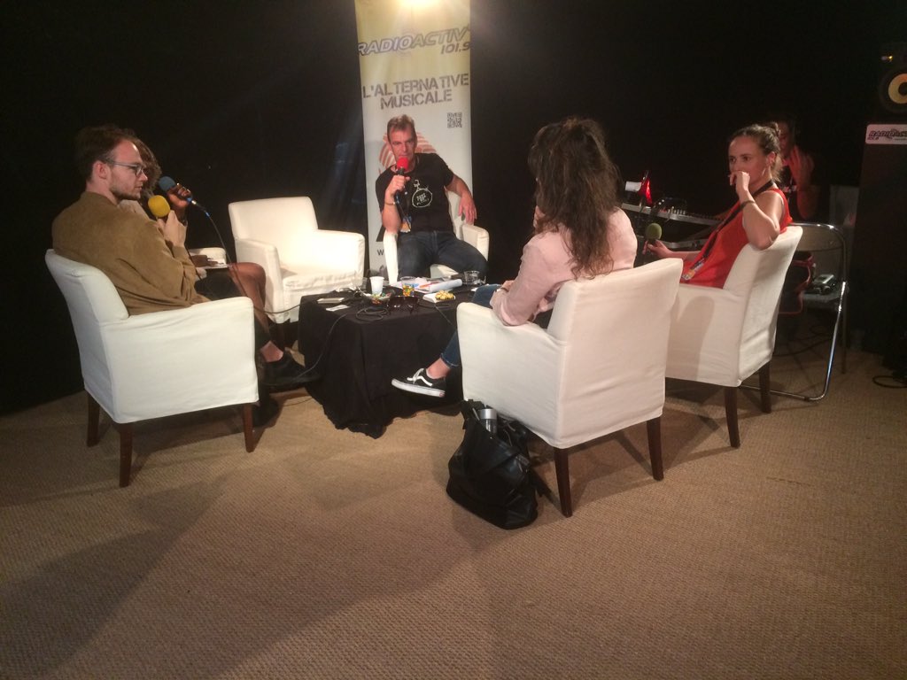 MonArtRockAMoi's tweet photo. Merci @MailRadioactiv pour l'accueil chalheureux et l'interview. Cc @cotesdarmor22  #monartrockamoi https://t.co/Eh1DPn6SA4