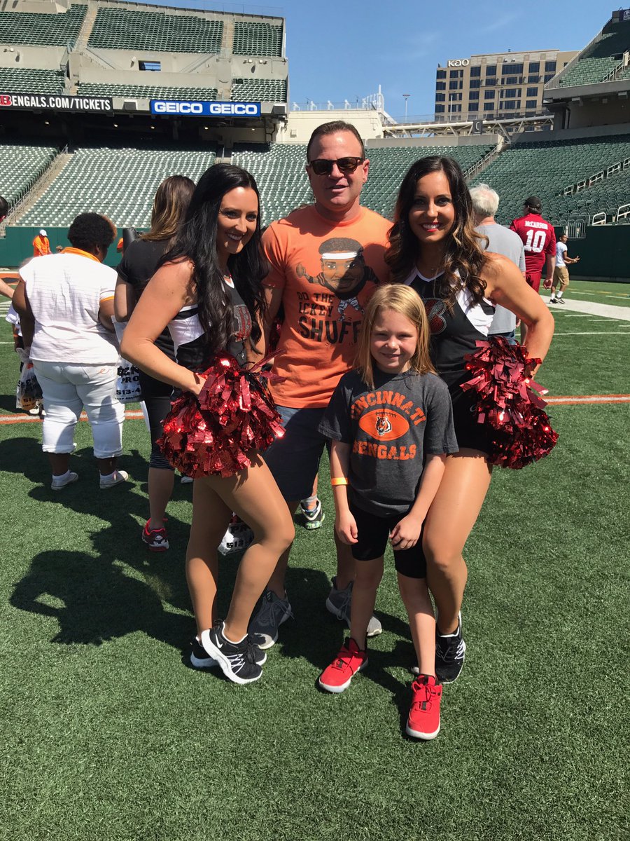 BenGalsCheer's tweet photo. The gals had a blast at Recess in the Stadium this morning! #whodey #letsroar #recessinthestadium https://t.co/zOWkzx6baV