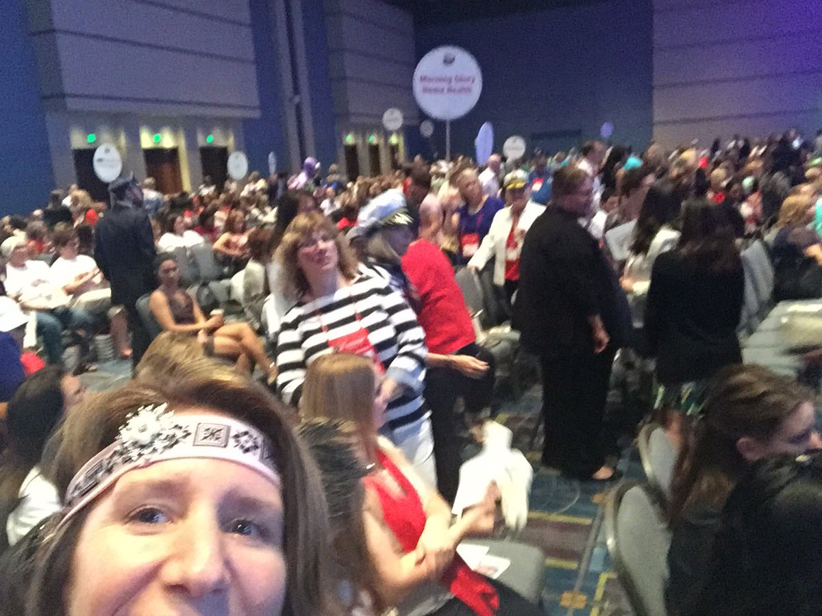 HEngel_DPT's tweet photo. 5 mins to general session...ready and waiting #awardsweekend https://t.co/QwxHZRgIq2