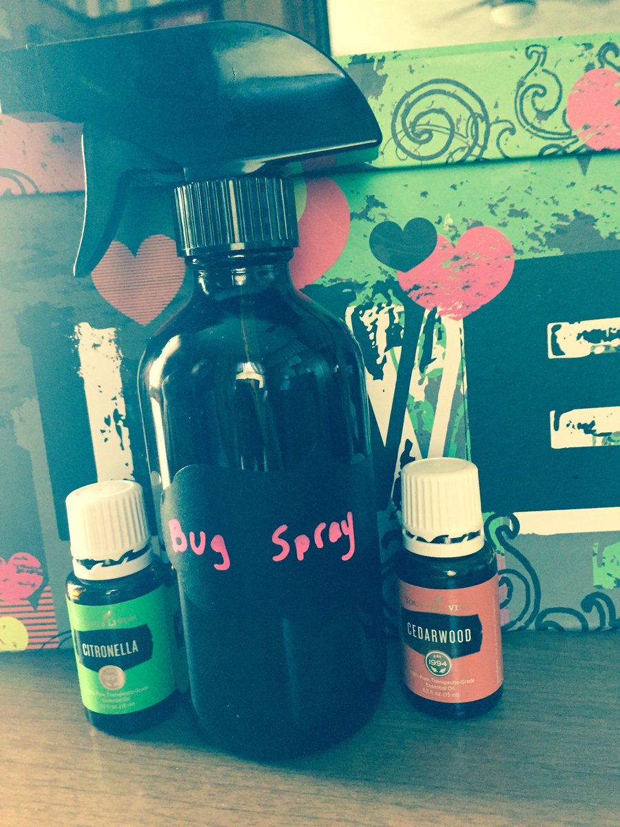 KeepcalmRollon's tweet photo. #cedarwood #citronella #naturalbugspray Keep bugs away with this #allnatural DIY spray! #essentialoils #youngliving #beyondthekit https://t.co/P8skR995FR