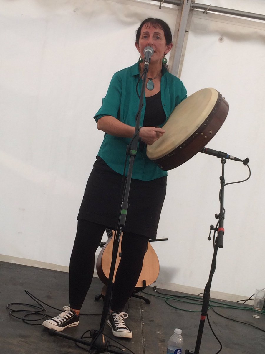 Great afternoon at <a href="/blackswanfolkie/">black swan folk club</a> with fabulous <a href="/PaulaRyanMusic/">Paula Ryan</a> playing her bodhran.
