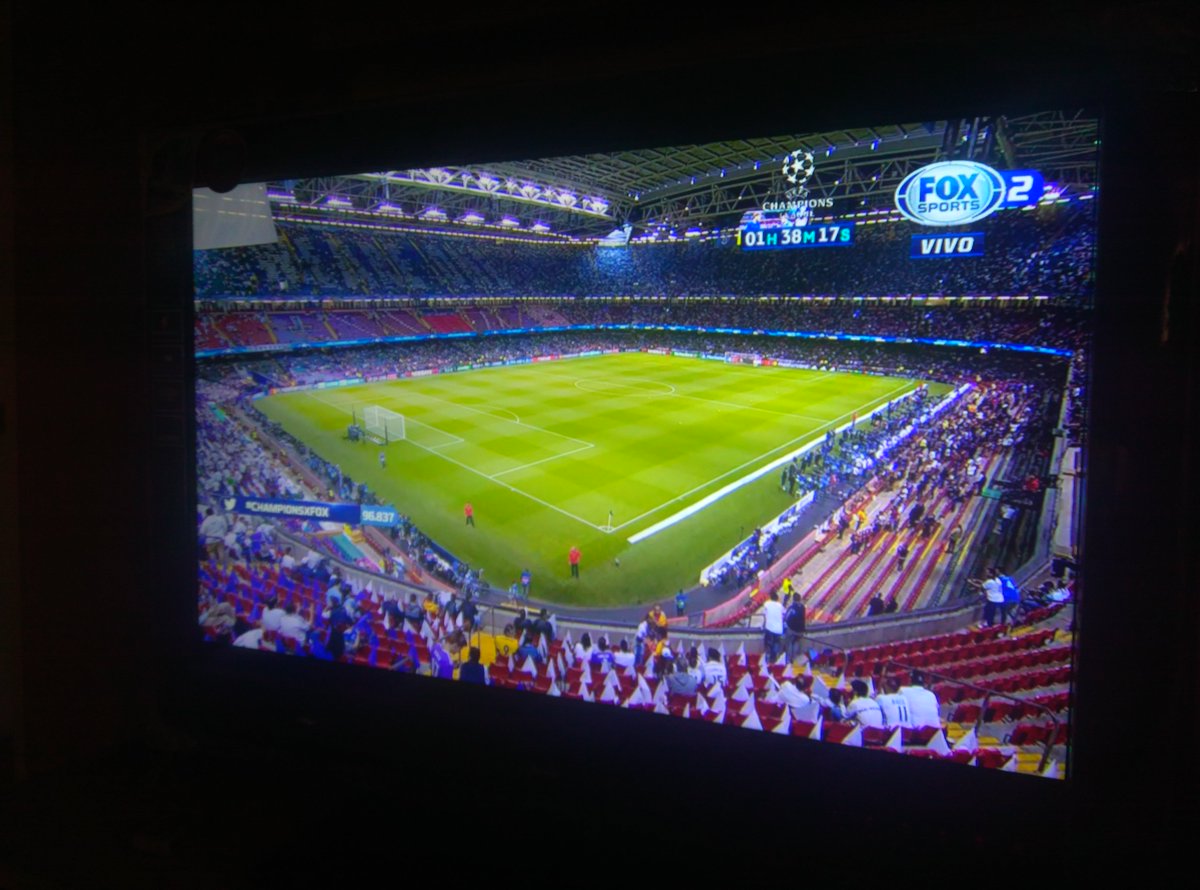 _JavierReus11's tweet photo. #ChampionsxFOX Esperando la final https://t.co/0roifCFLDS